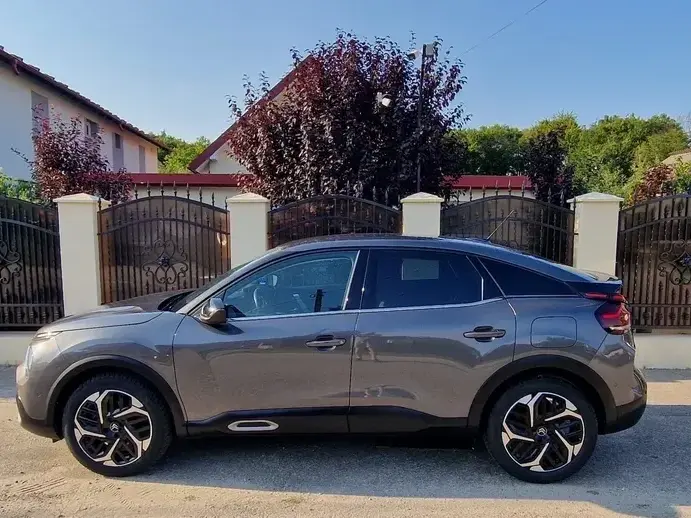 Citroën C4 PureTech 130 Stop&Start EAT8 SHINE
