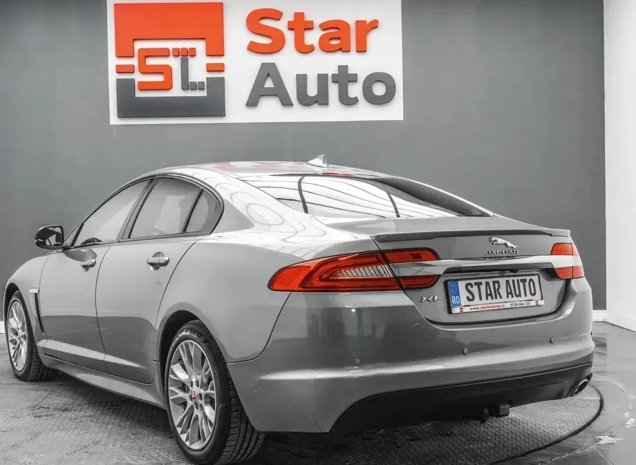 Jaguar XF 2.2D Premium Luxury — imagine 4