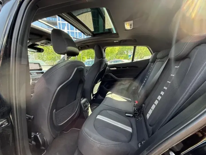 BMW X2 sDrive20d AT