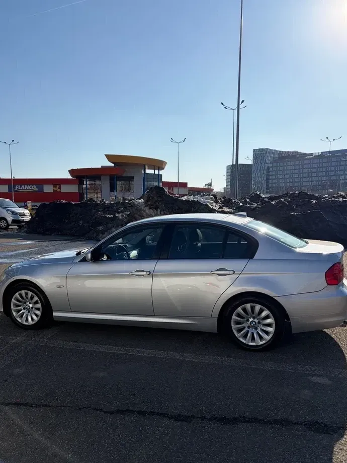 BMW Seria 3 E90/E91/E92/E93 — imagine 5