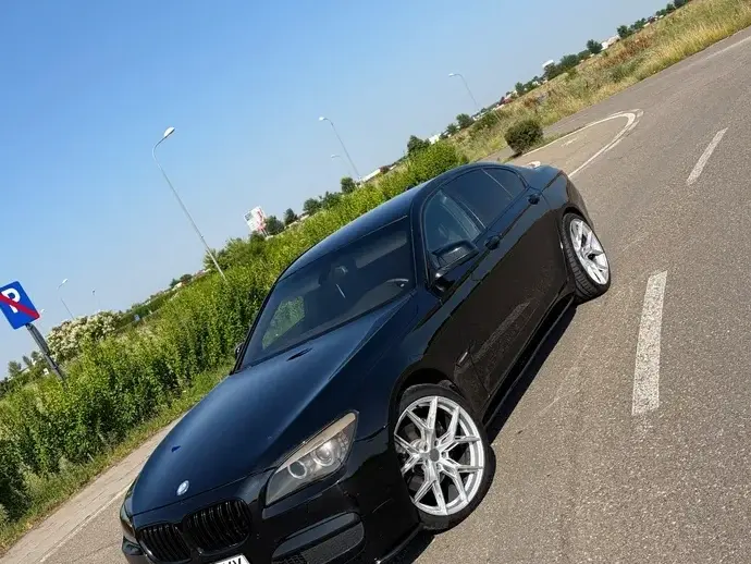 BMW Seria 7 F01/F02