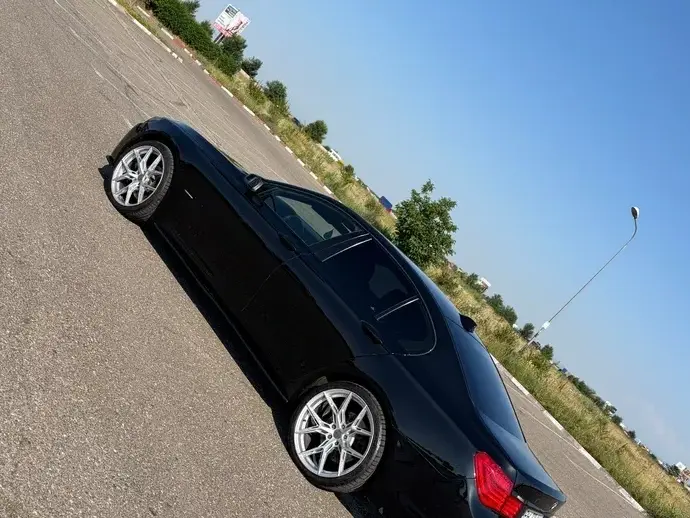 BMW Seria 7 F01/F02