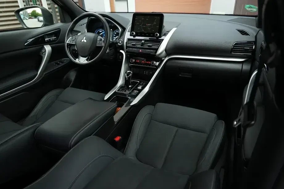 Mitsubishi Eclipse Cross 4WD Top — imagine 6