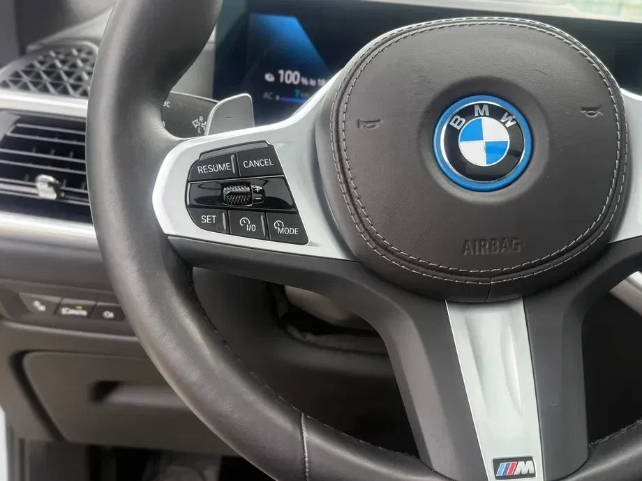 BMW X5 xDrive50e — imagine 5