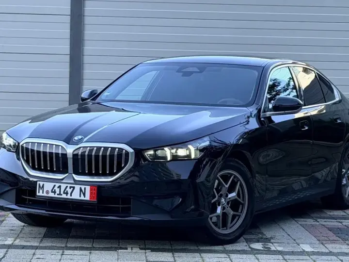 BMW Seria 5 G60/G61 520d AT MHEV