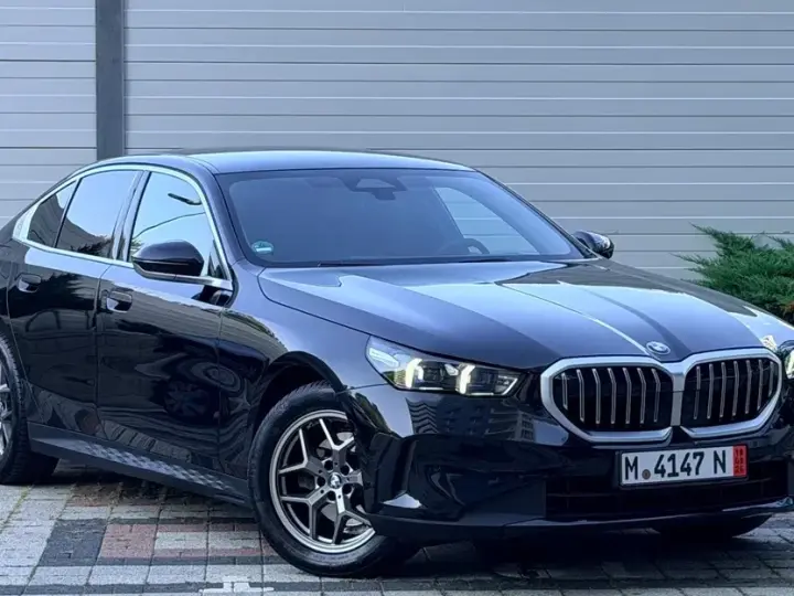 BMW Seria 5 G60/G61 520d AT MHEV