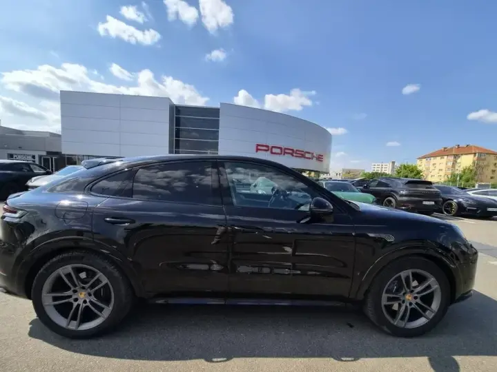 Porsche Cayenne Coupe Black Edition