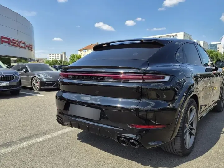 Porsche Cayenne Coupe Black Edition