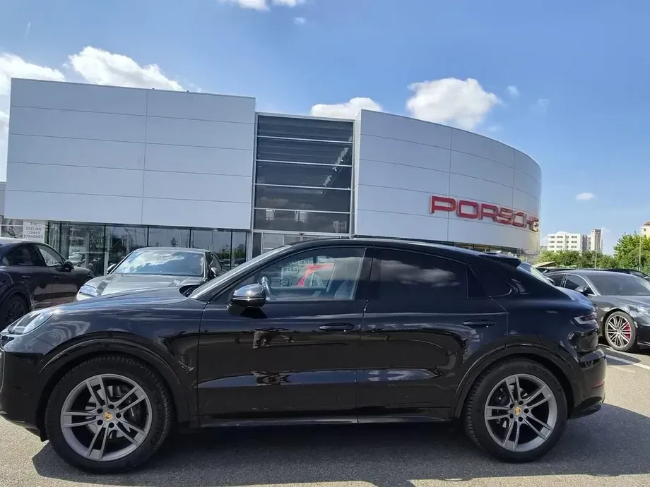Porsche Cayenne Coupe Black Edition — imagine 3