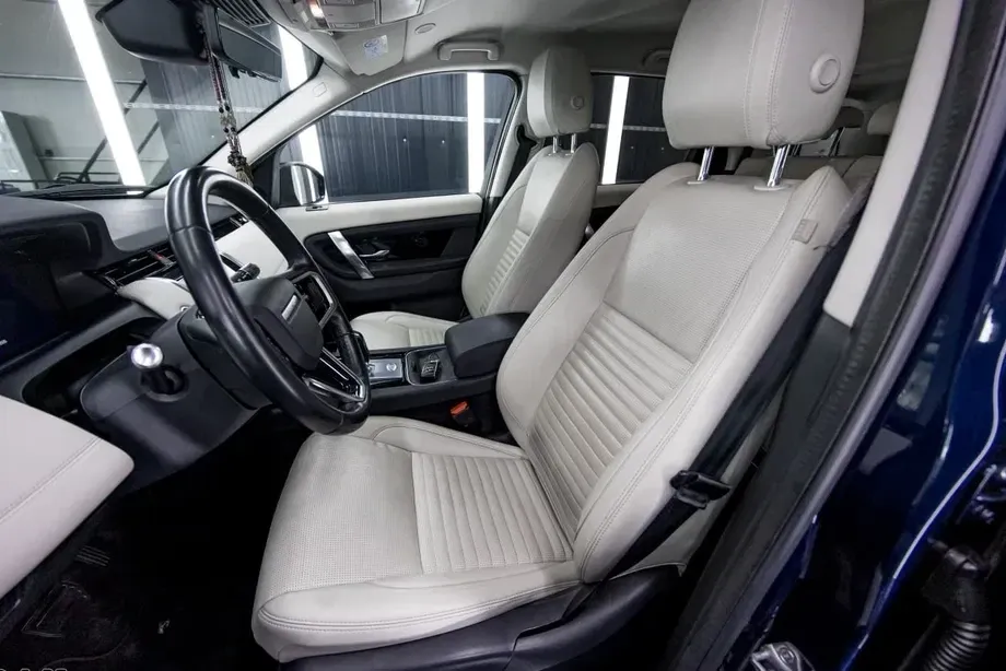 Land Rover Discovery Sport 2.0 P200 MHEV — imagine 4