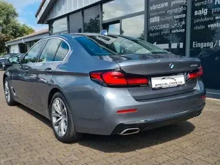 BMW Seria 5 530e Aut. Luxury Line