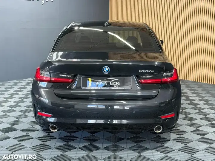 BMW Seria 3 330e AT PHEV