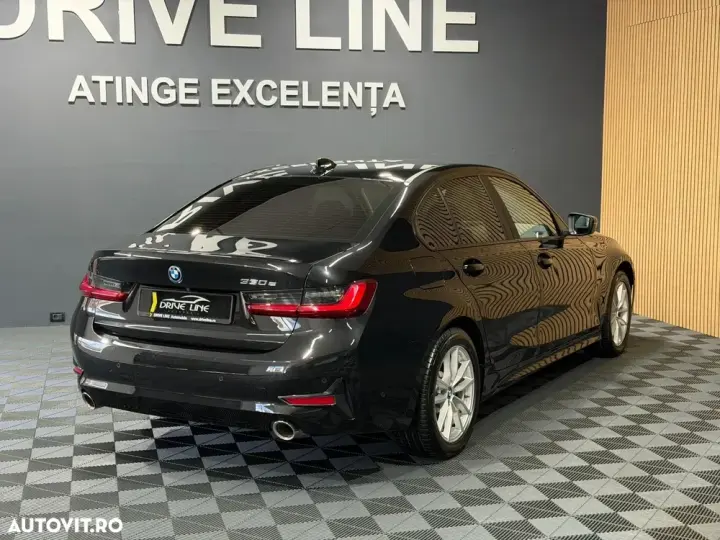 BMW Seria 3 330e AT PHEV