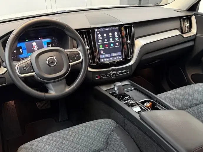 Volvo XC 60 II B4 D AWD Core