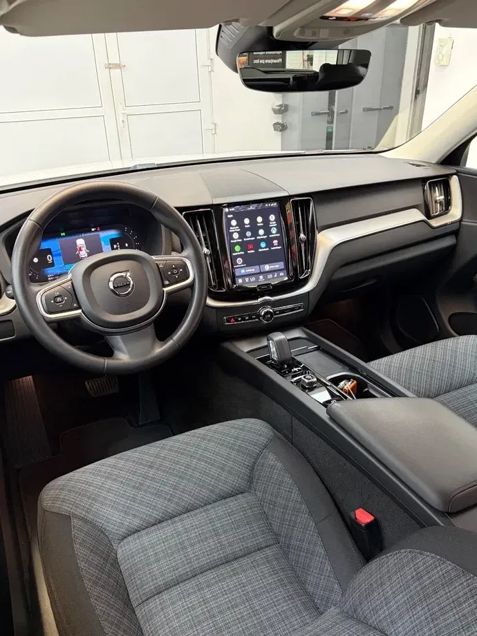 Volvo XC 60 II B4 D AWD Core — imagine 5