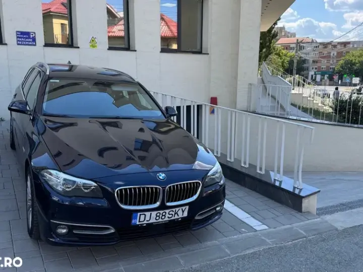 BMW Seria 5 F10/F11/F07 [2010 - 2017] 520d xDrive Aut. Luxury Line