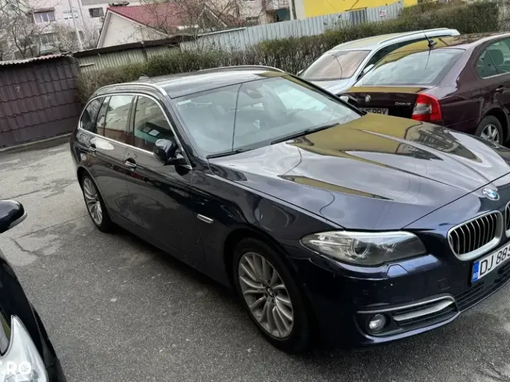 BMW Seria 5 F10/F11/F07 [2010 - 2017] 520d xDrive Aut. Luxury Line