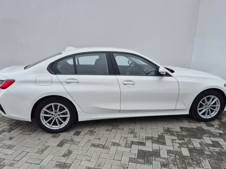 BMW Seria 3 320d xDrive AT MHEV