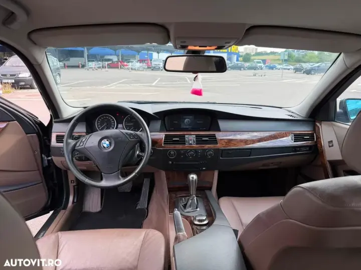 BMW Seria 5 E60/E61 [2003 - 2010] 520d Aut.