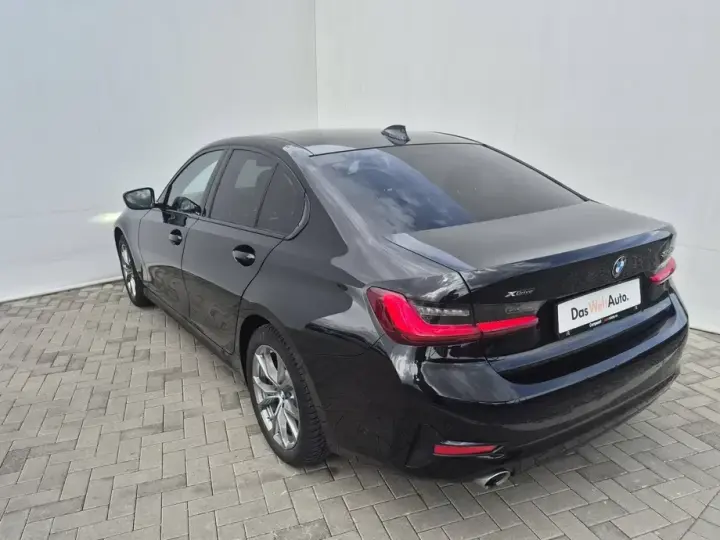 BMW Seria 3 330d xDrive AT MHEV