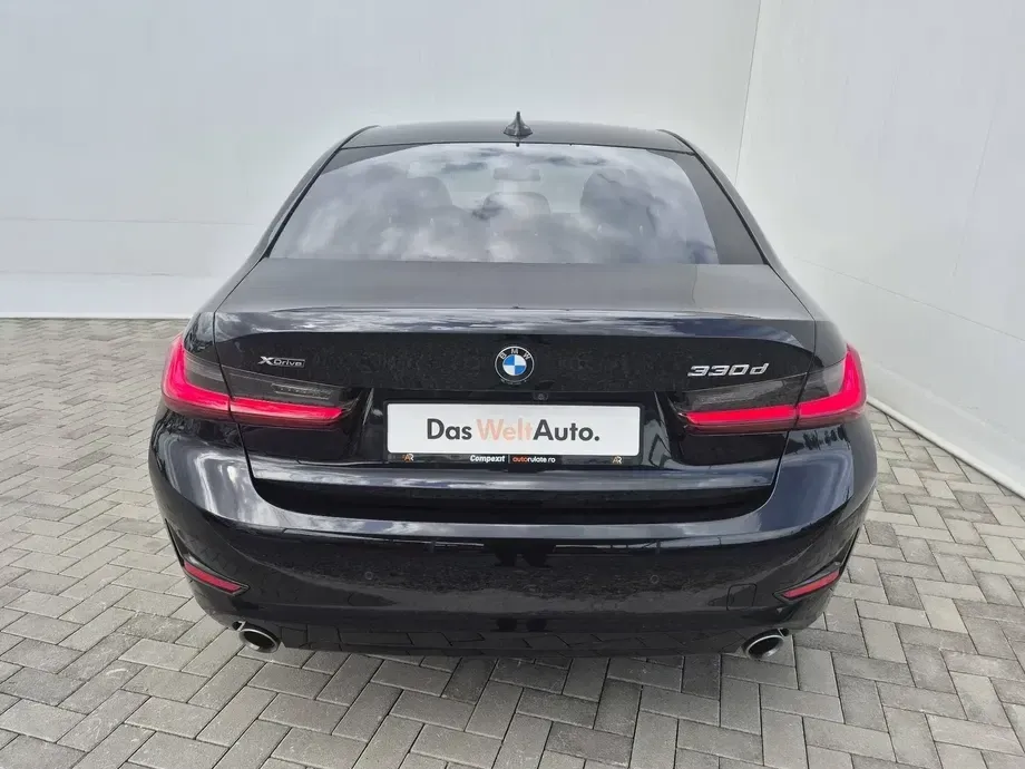 BMW Seria 3 330d xDrive AT MHEV — imagine 4