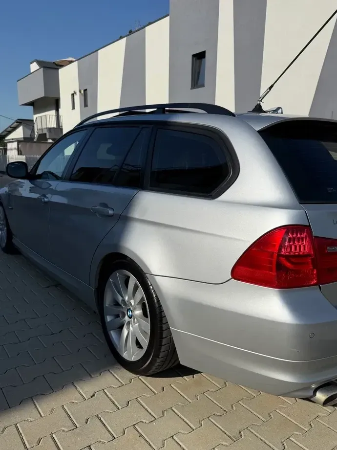BMW Seria 3 E90/E91/E92/E93 320d — imagine 5