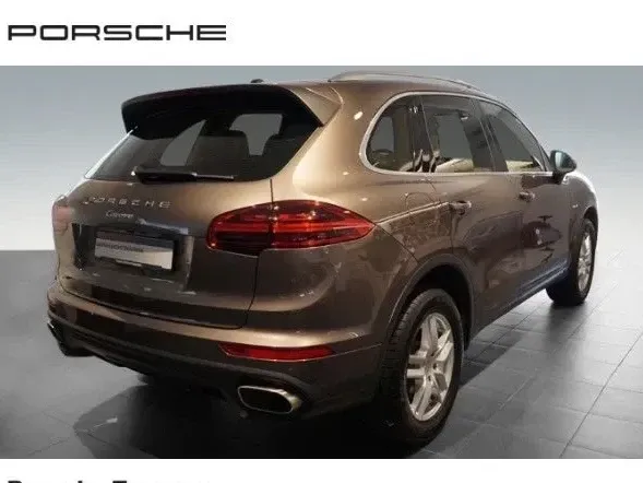 Porsche Cayenne 3.0 L — imagine 2