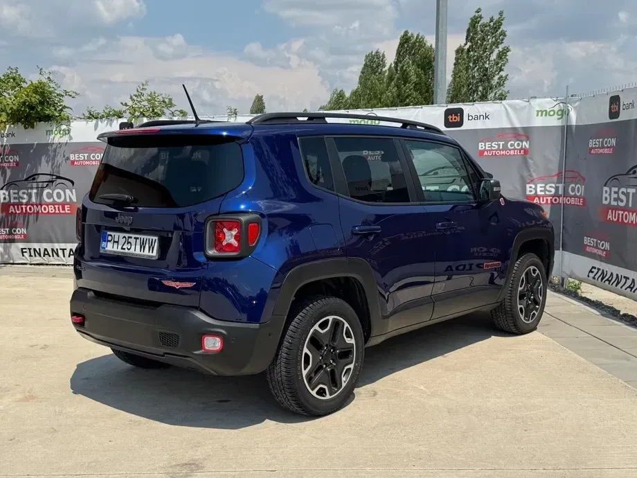 Jeep Renegade 2.0 M-Jet 4x4 AT Trailhawk — imagine 4