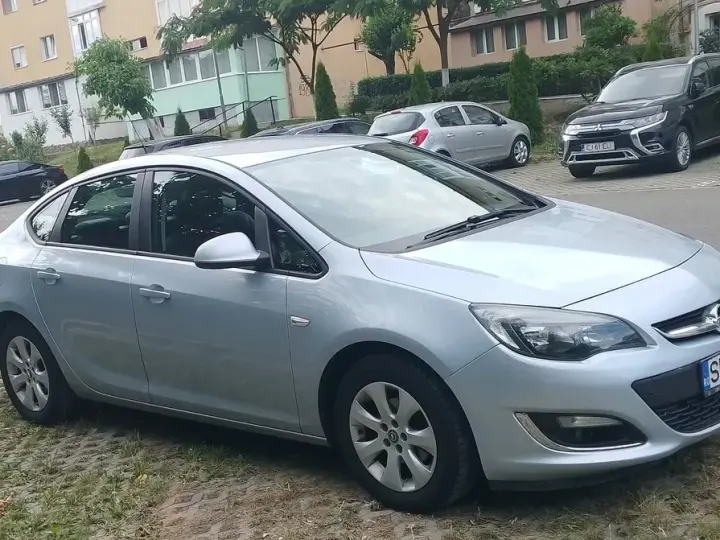Opel Astra J 1.4 Turbo ECOTEC Drive