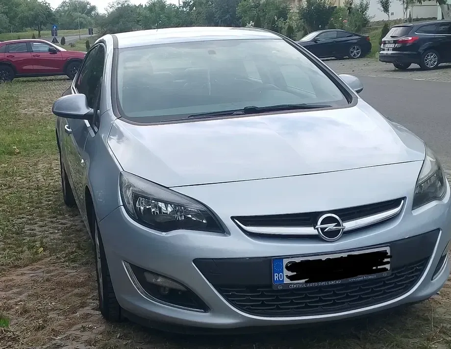 Opel Astra J 1.4 Turbo ECOTEC Drive — imagine 2
