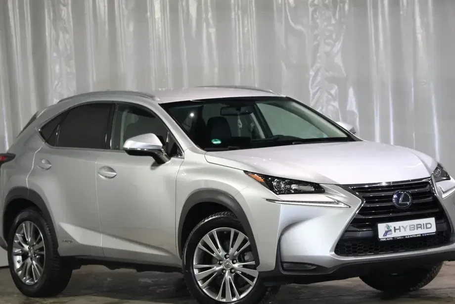 Lexus NX I 300h — imagine 3
