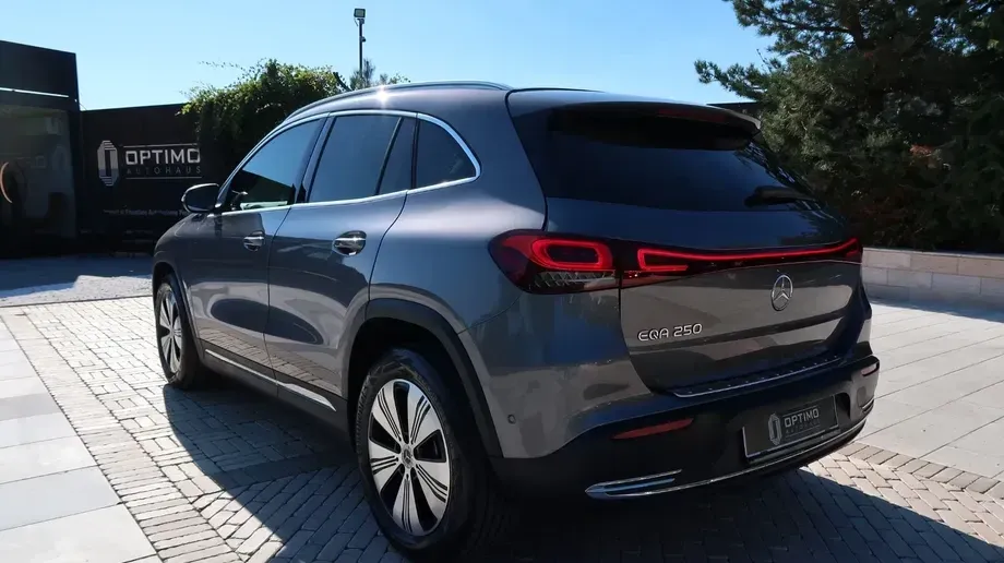 Mercedes-Benz EQA — imagine 5