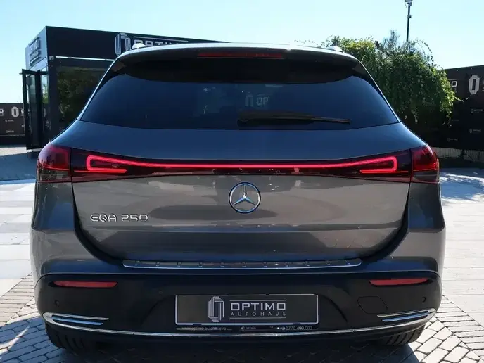 Mercedes-Benz EQA