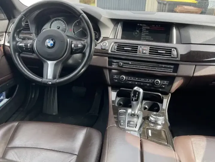 BMW Seria 5 F10/F11/F07 [2010 - 2017] 530d xDrive Sport-Aut. Luxury Line