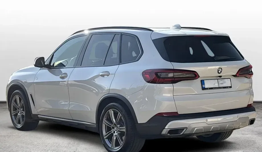 BMW X5 xDrive30d — imagine 5