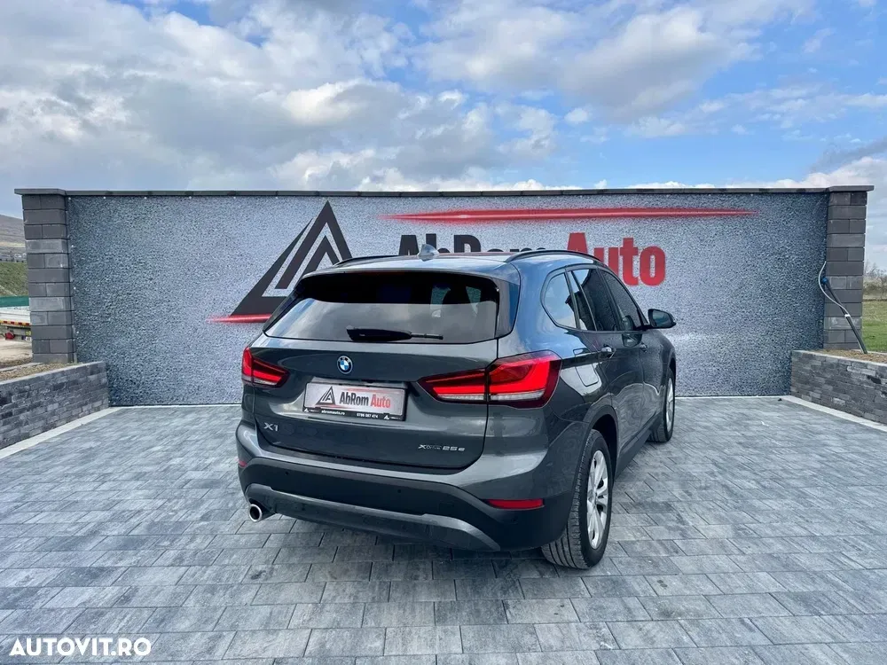 BMW X1 xDrive25e AT PHEV — imagine 3