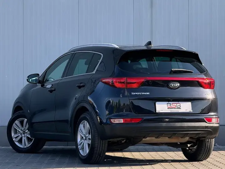 Kia Sportage IV 2.0 CRDI 2WD Spirit