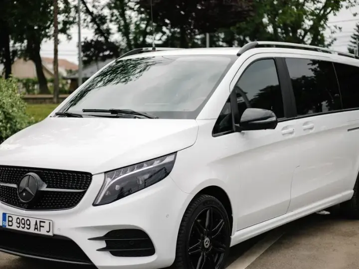 Mercedes-Benz V 300 d Combi Extra-lung 237 CP AWD 9AT
