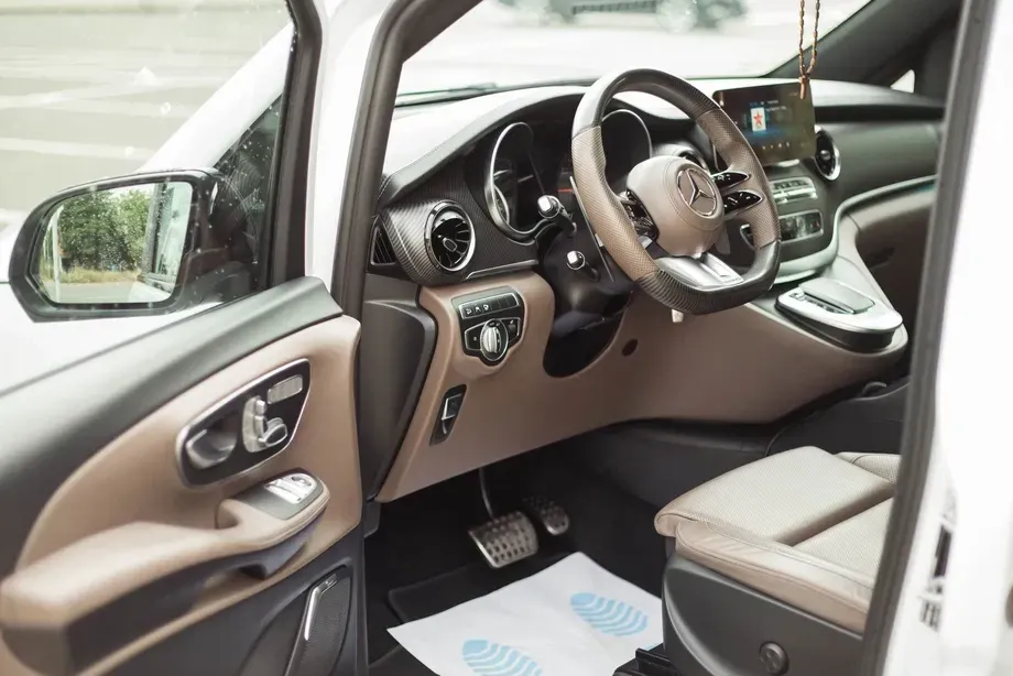 Mercedes-Benz V 300 d Combi Extra-lung 237 CP AWD 9AT — imagine 5