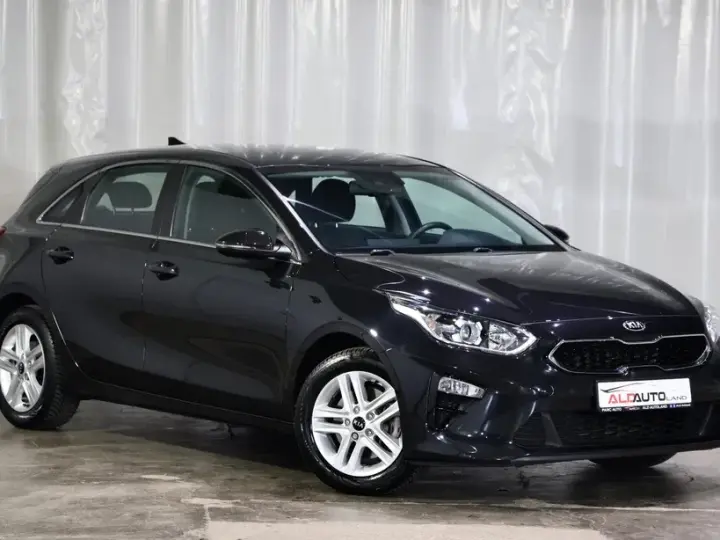 Kia Cee`d III 1.0 T-GDI 120 OPF Edition 7