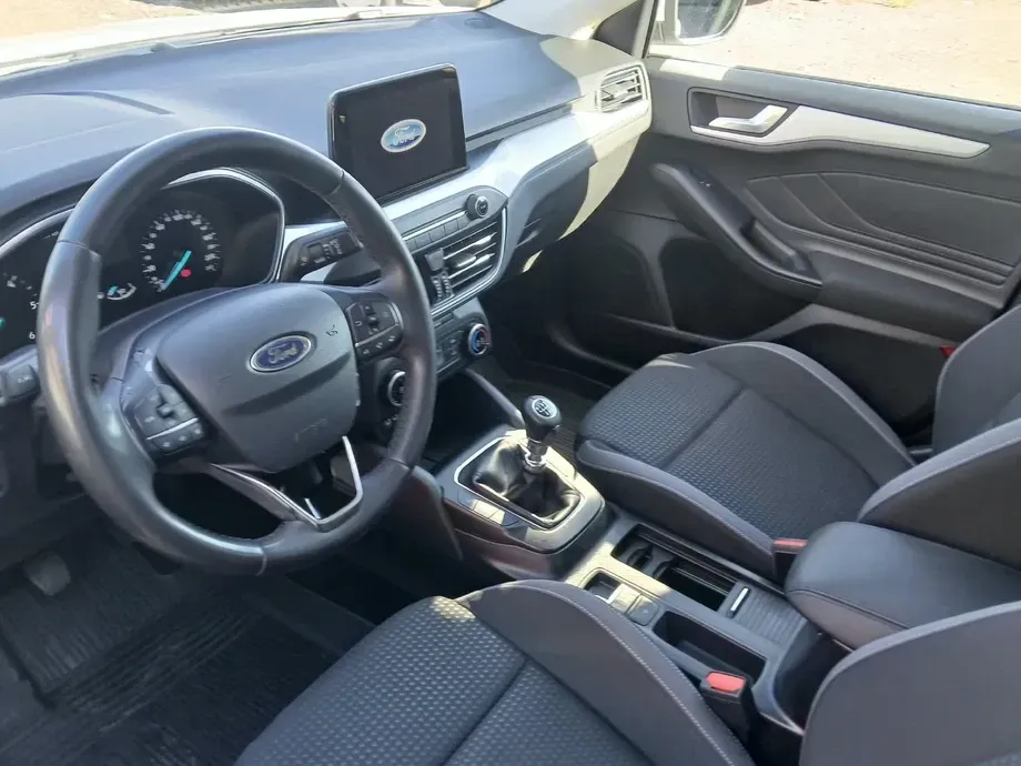 Ford Focus 1.0 EcoBoost Trend — imagine 6