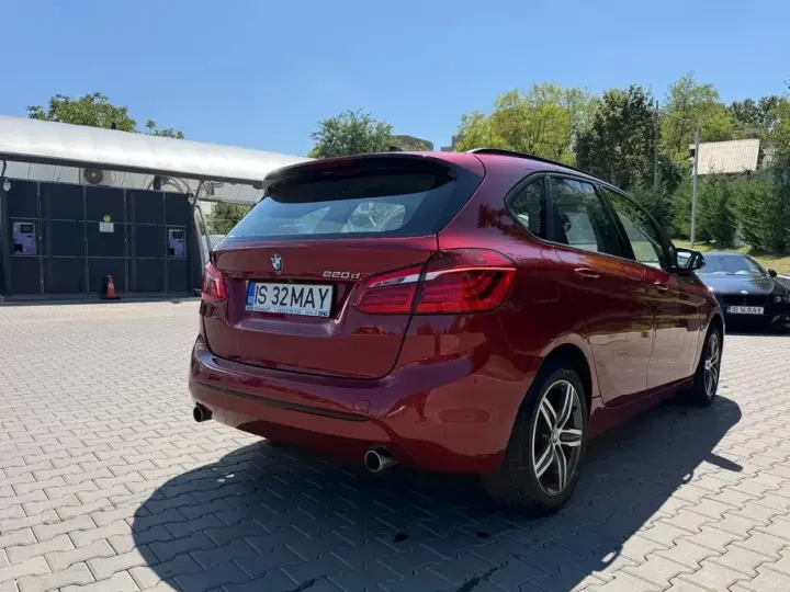 BMW Seria 2 220d Sport-Aut. Sport Line
