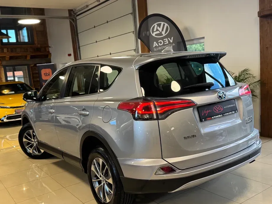 Toyota RAV4 IV 2.5 VVT-iE 4x2 Dynamic — imagine 3