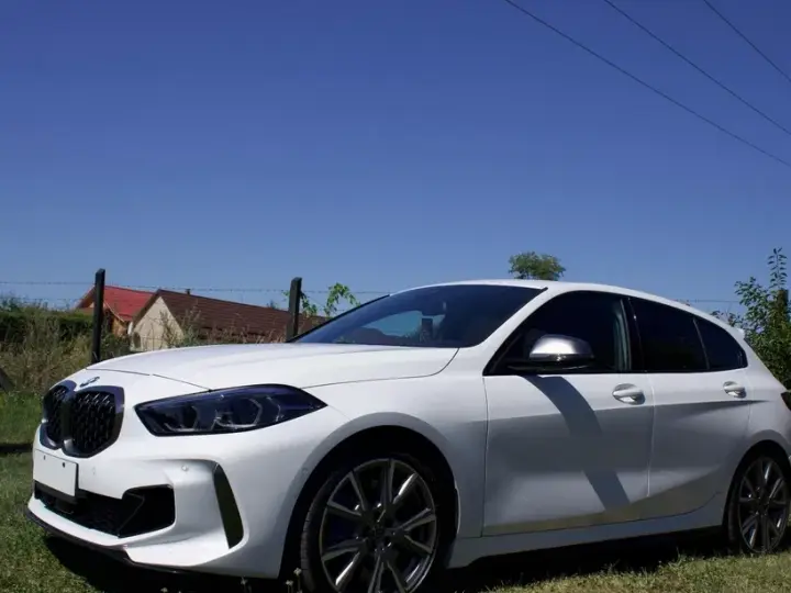 BMW M1 M135i xDrive AT
