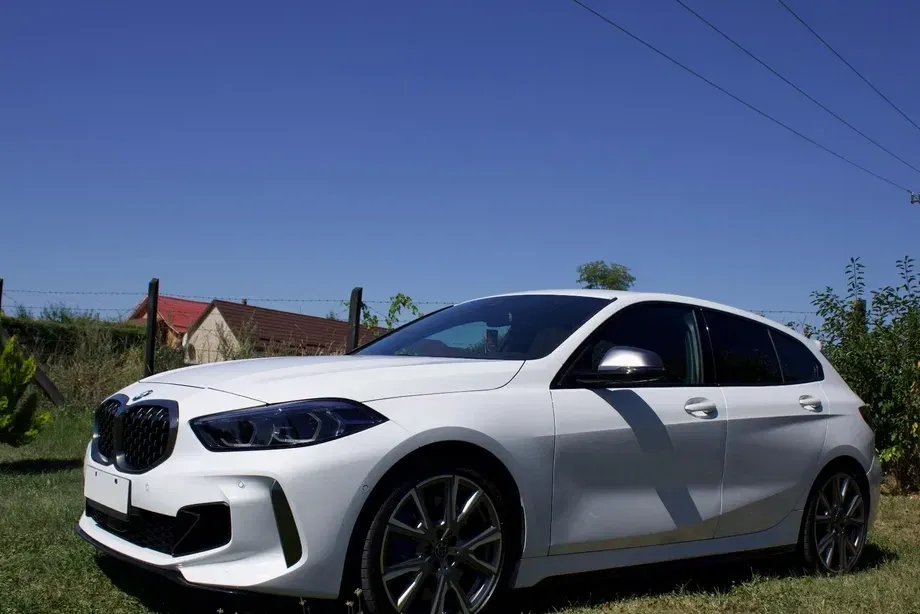 BMW M1 M135i xDrive AT — imagine 2