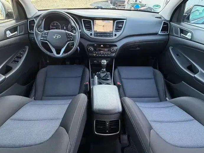 Hyundai Tucson blue 1.7 CRDi 2WD Style