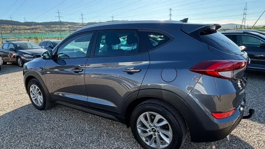 Hyundai Tucson blue 1.7 CRDi 2WD Style — imagine 2