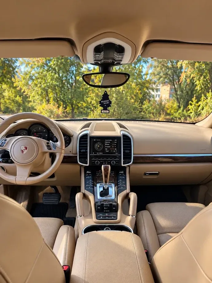 Porsche Cayenne — imagine 5
