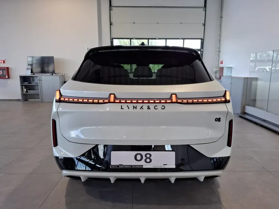 Lynk&Co 08 — imagine 4