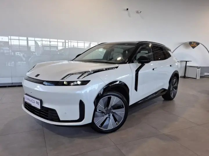 Lynk&Co 08